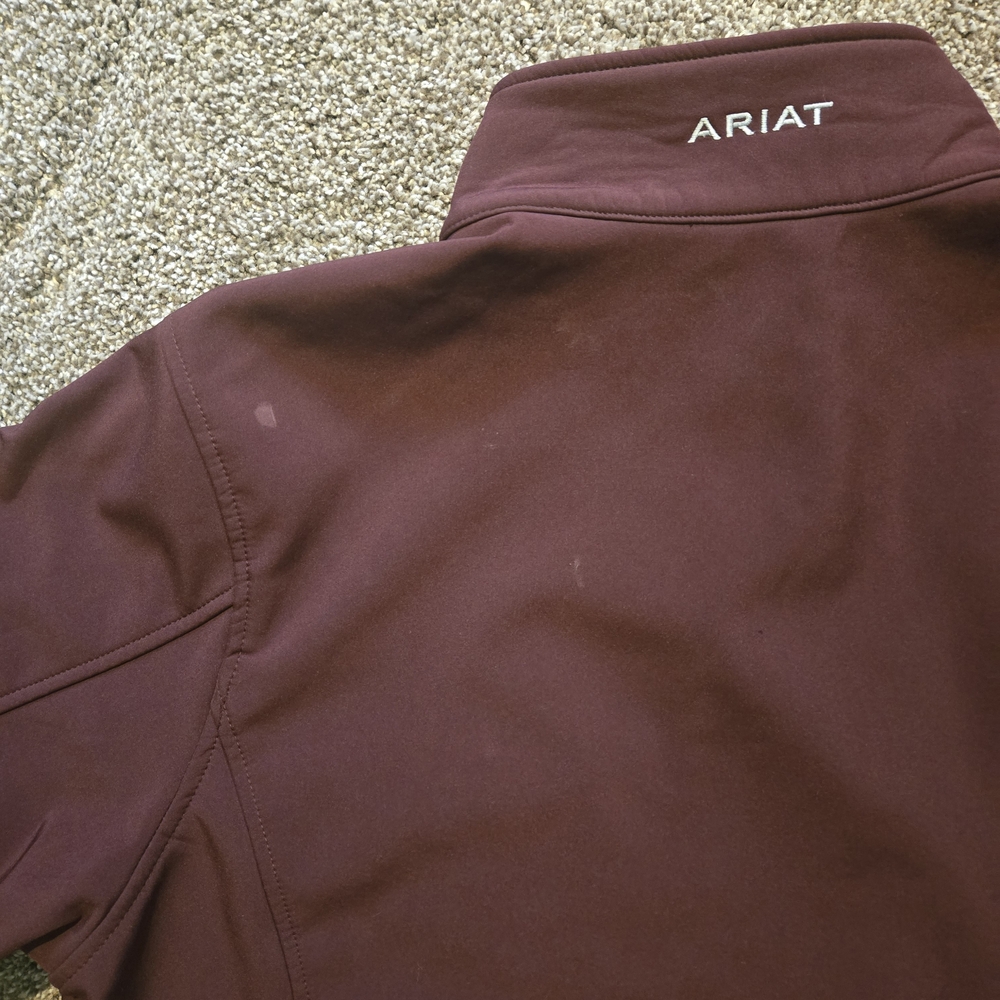Ariat Burgundy Softshell Jacket - Picture 4 of 4